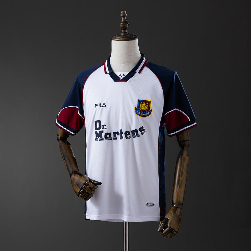 West Ham United 99/01 Away
